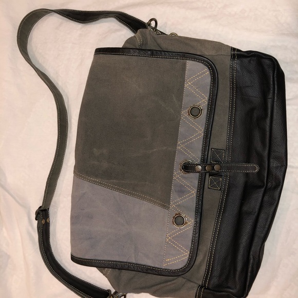 Canvas/leatherette messenger/laptop/satchel bag - Picture 11 of 11